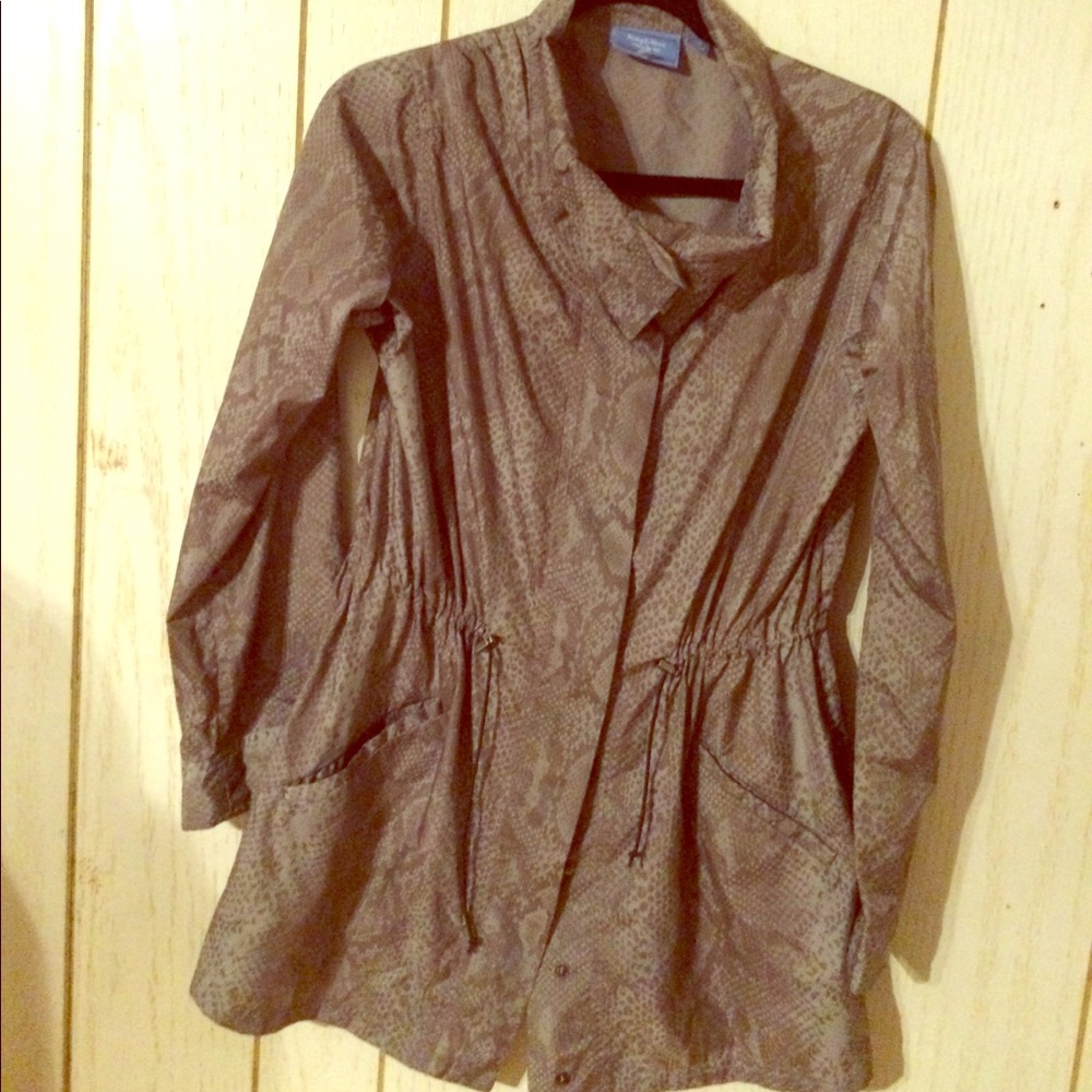 Vera wang Gray Snake skin Rain jacket